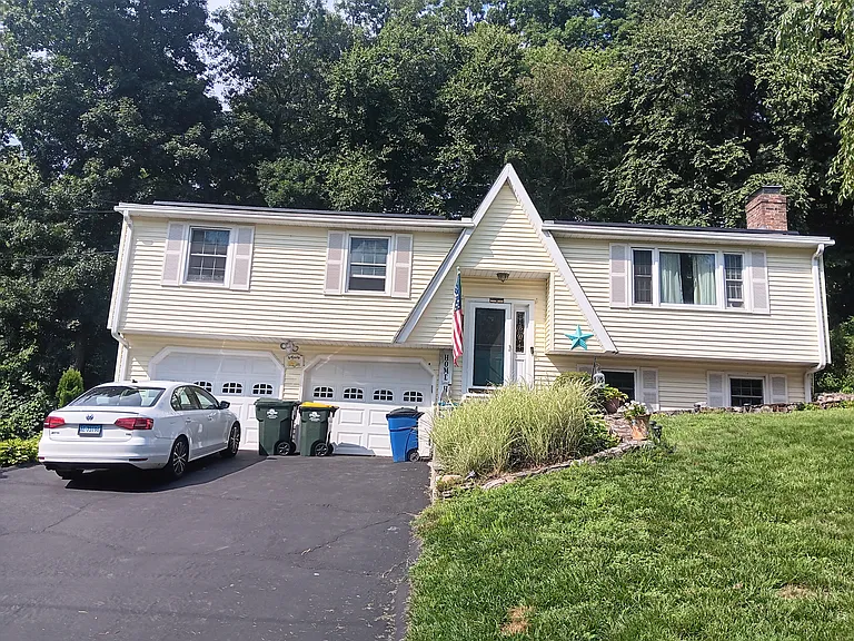11 Molsick Rd #2.5 — Photo 1