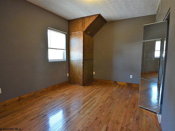 3rd image of 444 Brockway Ave #204