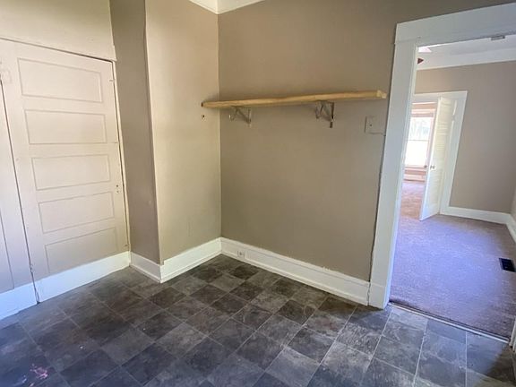 3rd image of 408 Pate Ave