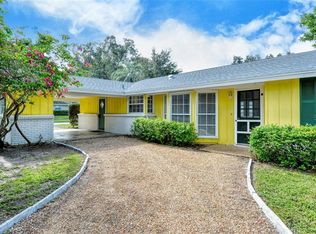 2886 Safe Harbor Dr, Sarasota, FL 34231