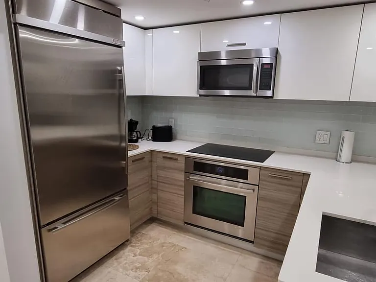 1300 Brickell Bay Dr #1701 — Photo 7