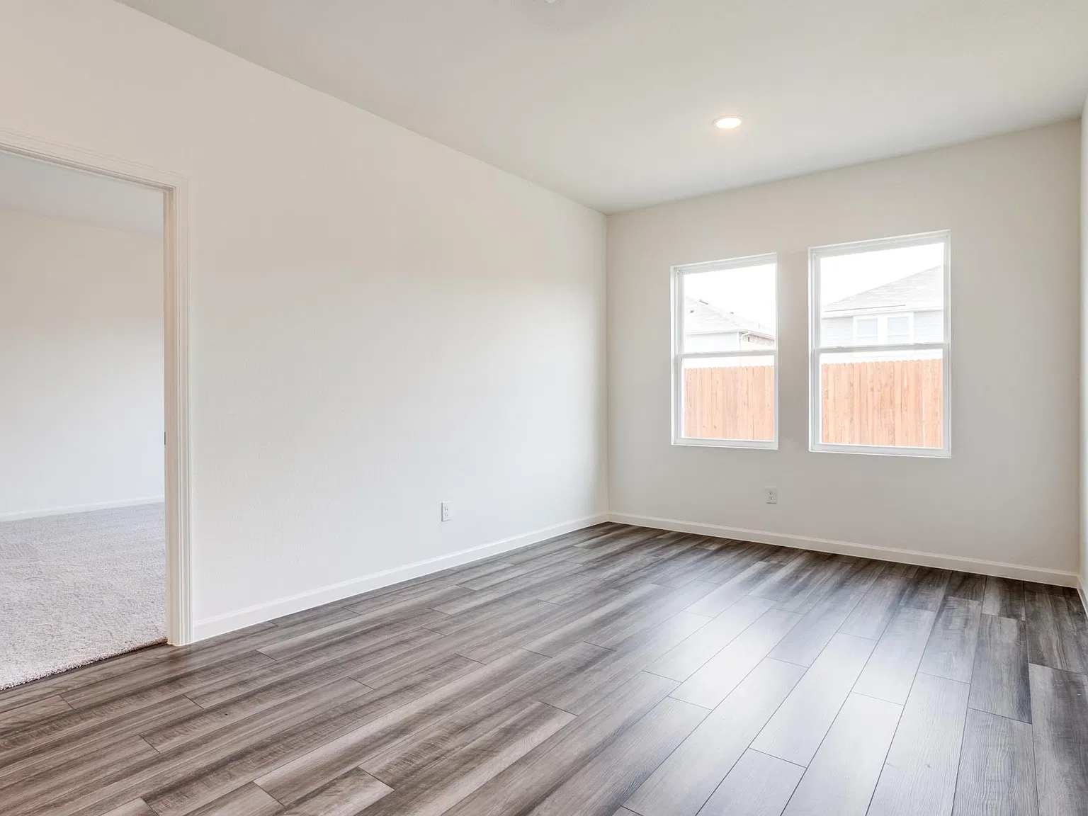 4 bed, 1802 sqft, $2,050 — Photo 2