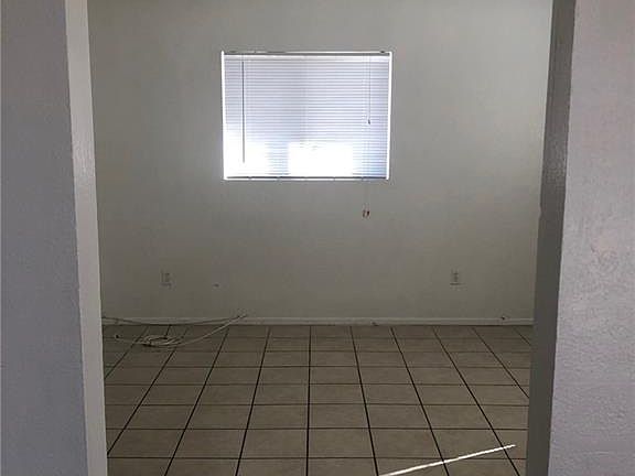 4th image of 110 Silver St