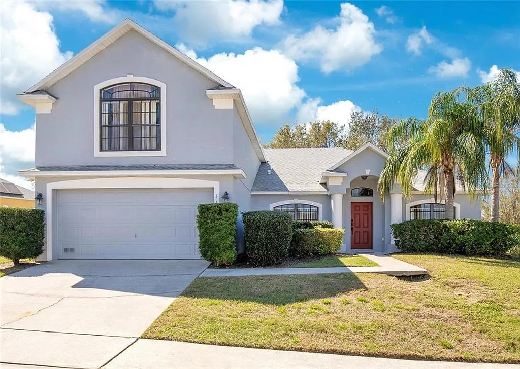 5 bed, 3.0 bath, 2677 sqft, $2,800 — Photo 1