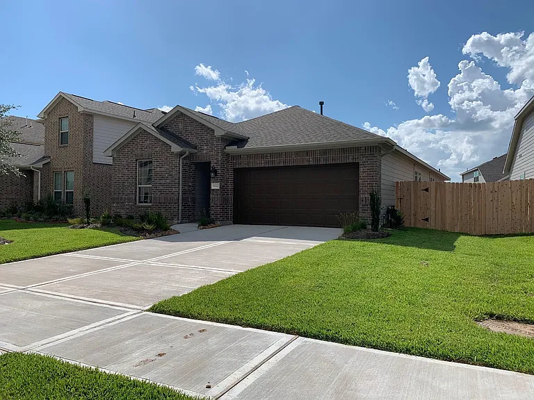 8022 Cliffside Terrace Ct — Photo 4