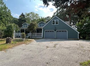 220 Pennsylvania Ave E, Niantic, CT 06357