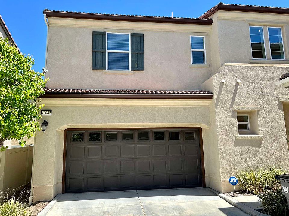 1st image of 40082 Calle Real