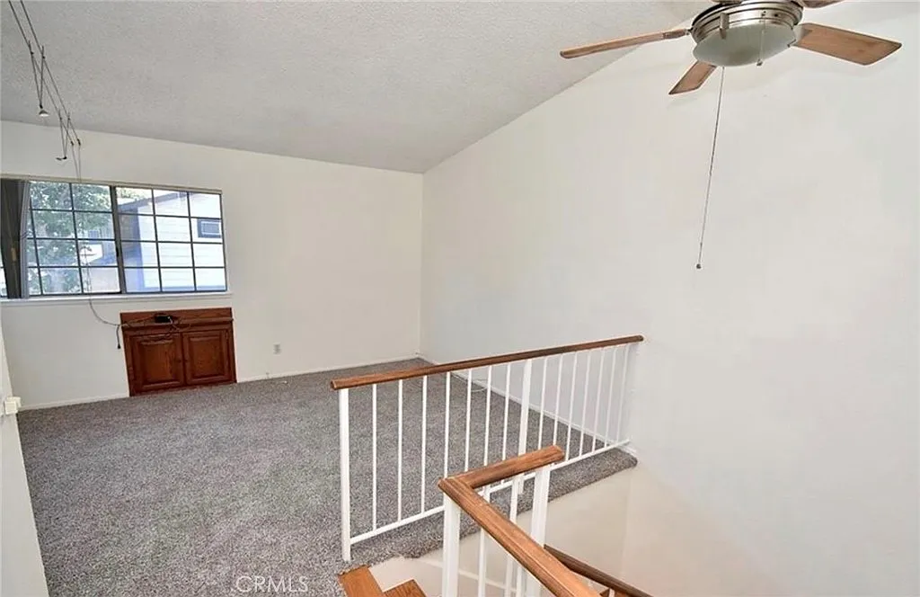 2 bed, 2.5 bath, 1201 sqft, $3,000 — Photo 4