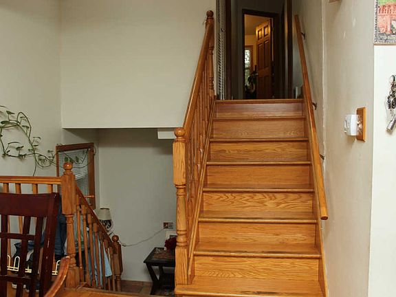 5th image of 1737 N Maplewood Ave