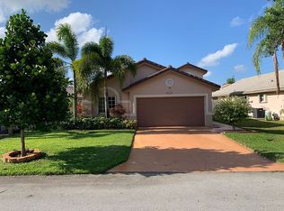 17655 SW 6th St, Hollywood, FL 33029