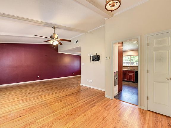 5th image of 3006 Notre Dame Dr