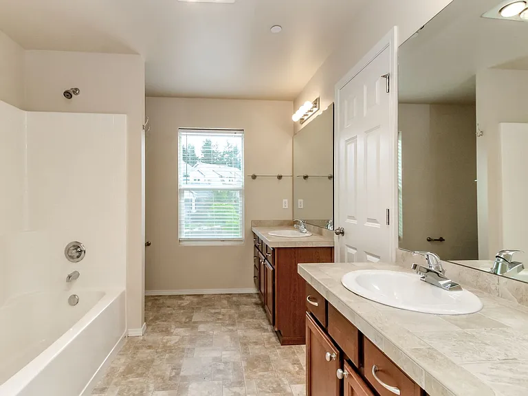 1360 Sinclair Dr — Photo 26
