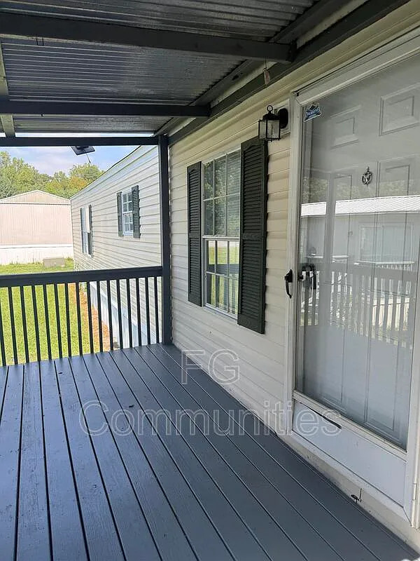 3 bed, 2.0 bath, $1,425 — Photo 2