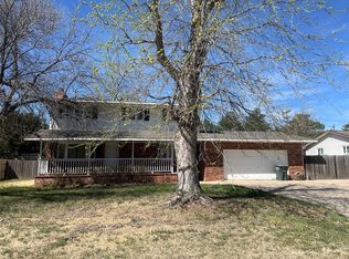 1909 Barham Blvd, Dodge City, KS 67801