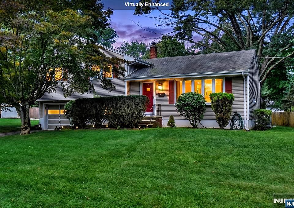 1st image of 11 Kenyon Ct