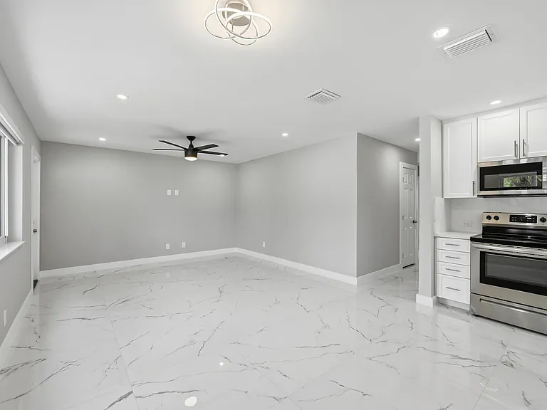 4380 NW 59th Ct — Photo 7