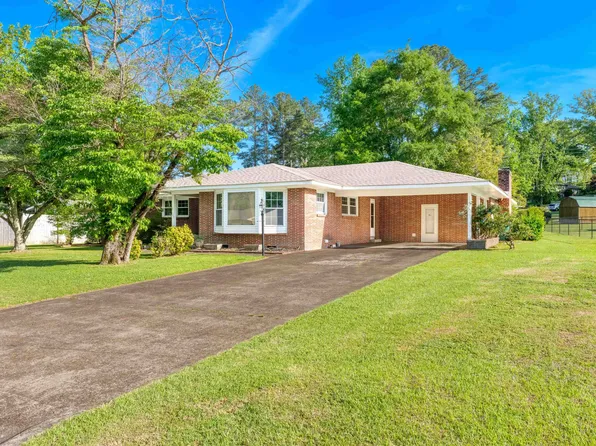 103 Rivermont Dr, Sheffield, AL 35660