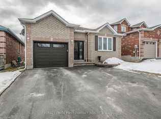 10 Wismer Ave, Barrie, ON L4N 7X8