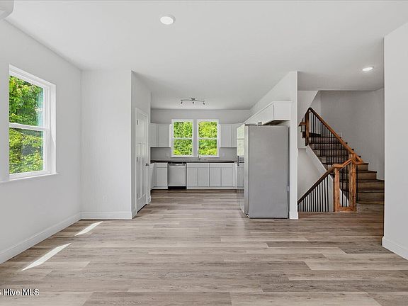 2nd image of 2326 Piney Green Road