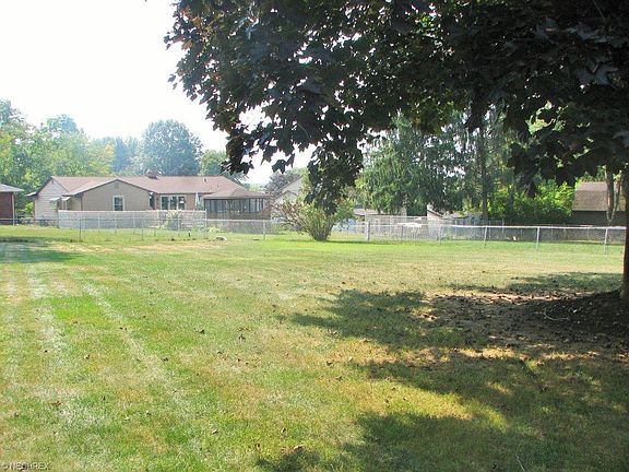 3rd image of 773 Teakwood Dr