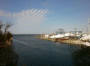 40 Avalon Ave, Bayville, NJ 08721