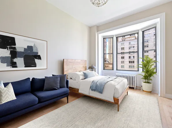 140 West 69th Street image 4 of 8