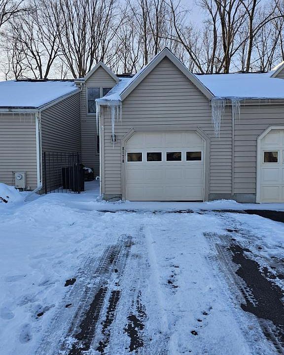 1st image of 8170 Honeysuckle Dr