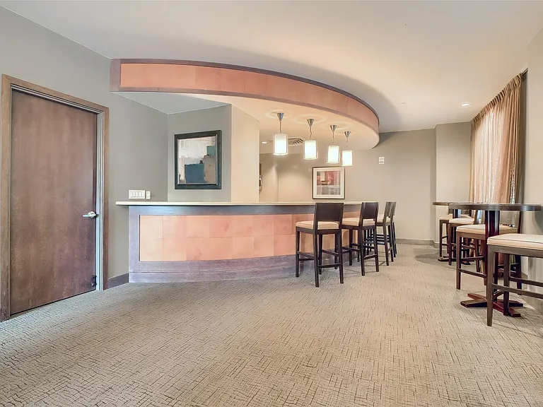 54 Rainey St #1109 — Photo 39