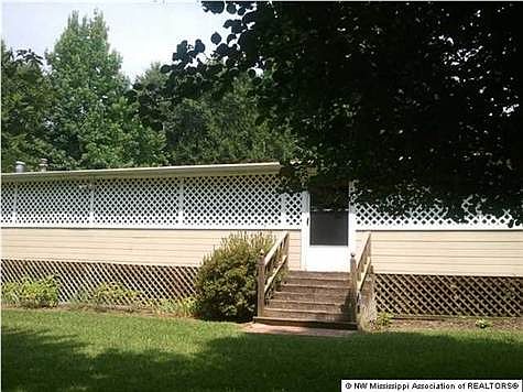 5th image of 147 Lakeshore Dr