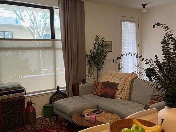 4th image of 4395 Piedmont Ave APT 207
