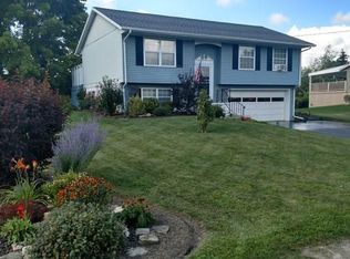 10 Mountview Rd E, Bath, NY 14810