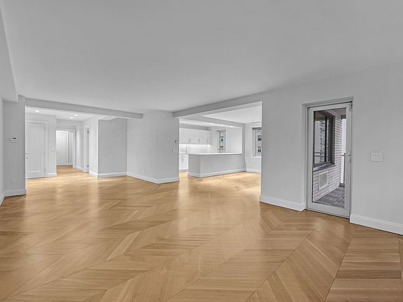 5th image of 165 E 66th St APT 09B