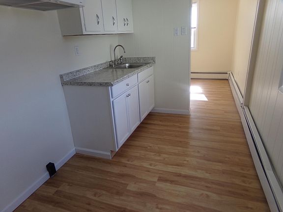 4th image of 16 Main St APT 3