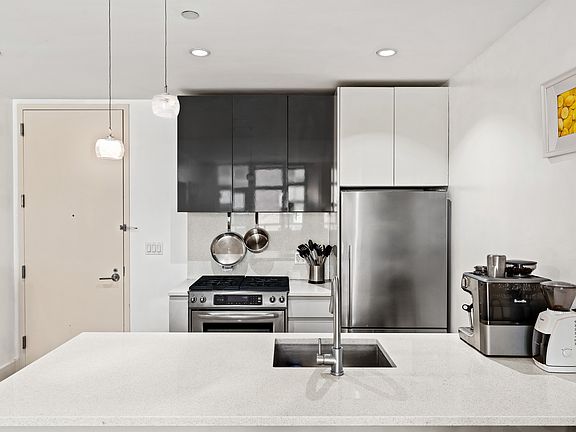 3rd image of 226 50th Ave APT 5D