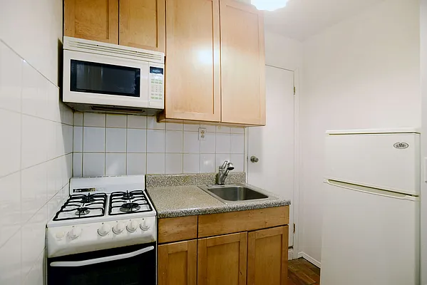 Rented by J Misrahi Realty Corp | media 15