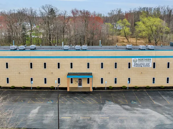 5739 W Ridge Rd, Erie, PA