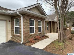 75 Valley Way Cir SE, Huntsville, AL 35802
