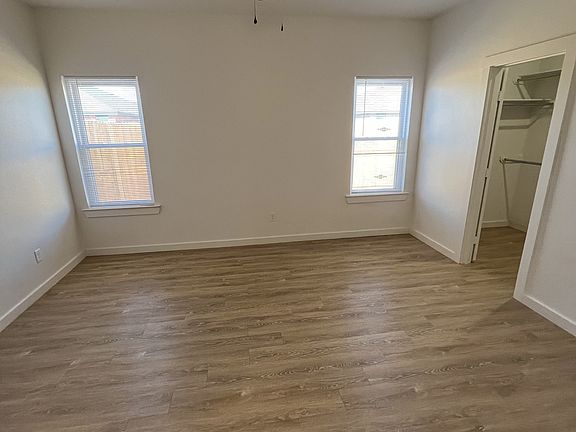 3rd image of 5806 Urbana Pl
