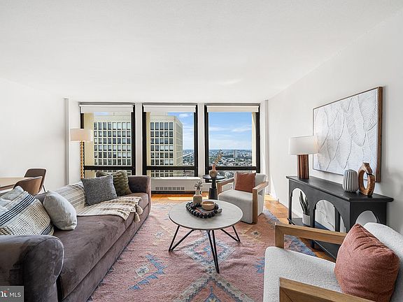 5th image of 200 Locust St #29HN