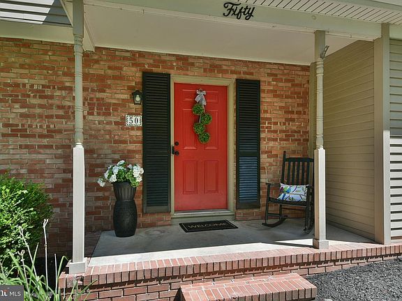2nd image of 50 Lochatong Rd