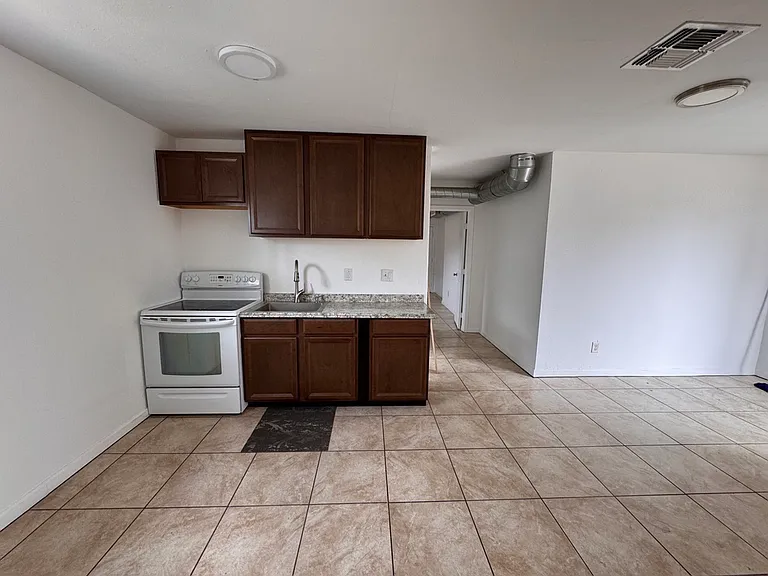 2045 W Washington St #3 — Photo 7