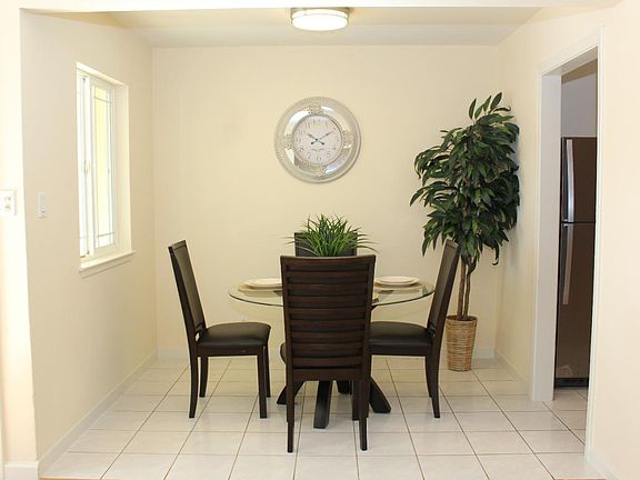 4th image of 576 Borregas Ave