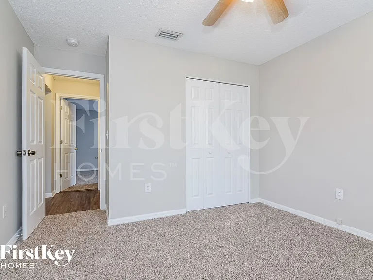 4705 Hunts Ct — Photo 11