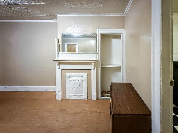 5th image of 164 Griffith St Floor 2