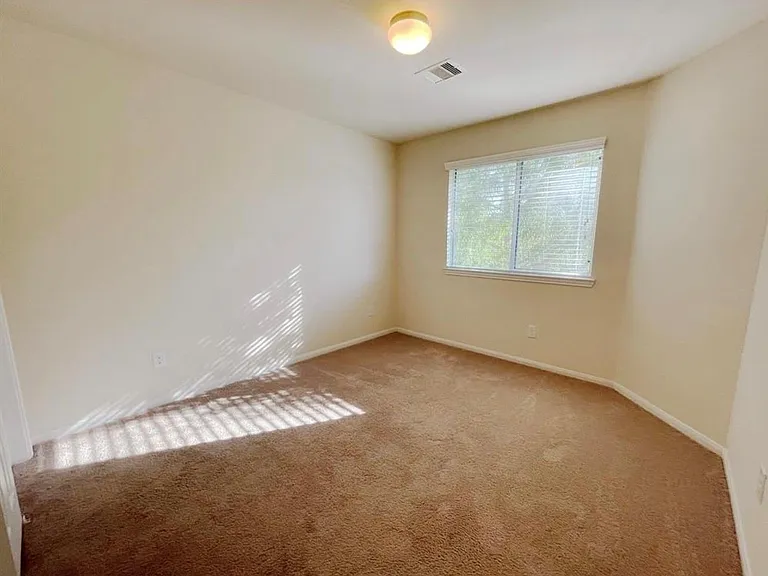 8318 Greys Ln — Photo 15