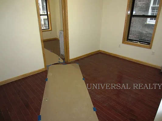 Rented by Universal Realty Group | media 36