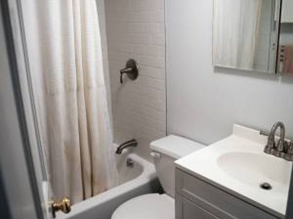 5th image of 786 Washington Ave #10