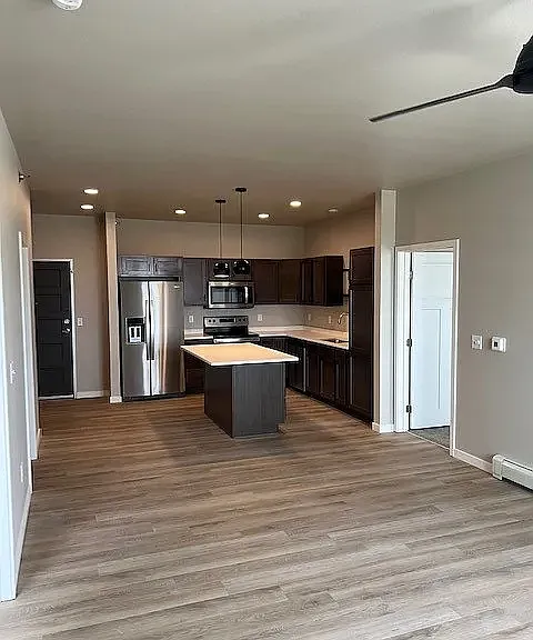 Townsite Flats - 4711 45th ST S