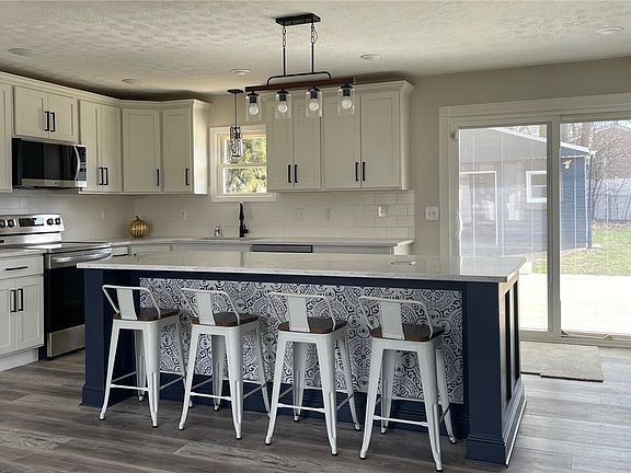 4th image of 7606 Goldenrod Dr