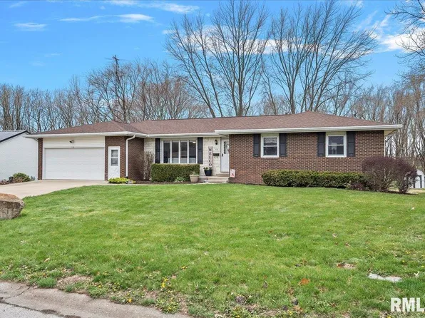 112 Cottonwood Dr, Chatham, IL 62629